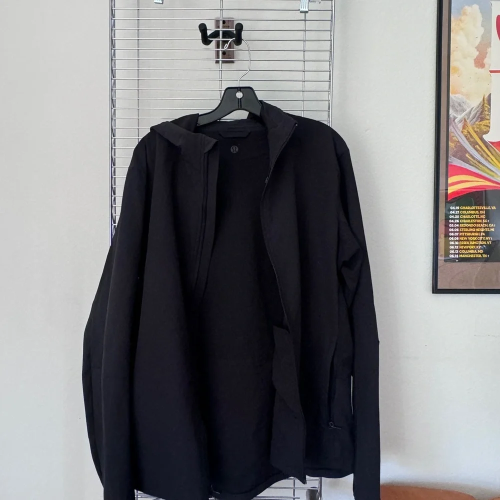 LULULEMON Men's Black Jacket - Picture 1 of 5